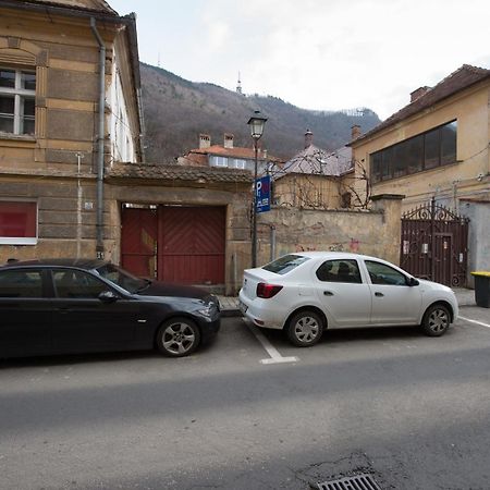 Charming Old Town Flat With Mountain View Apartment Брашов Екстериор снимка