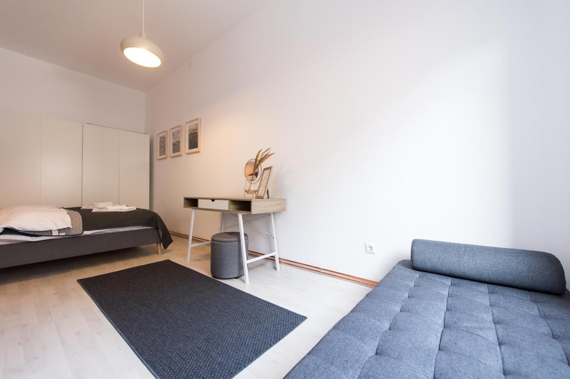 Charming Old Town Flat With Mountain View Apartment Брашов Екстериор снимка