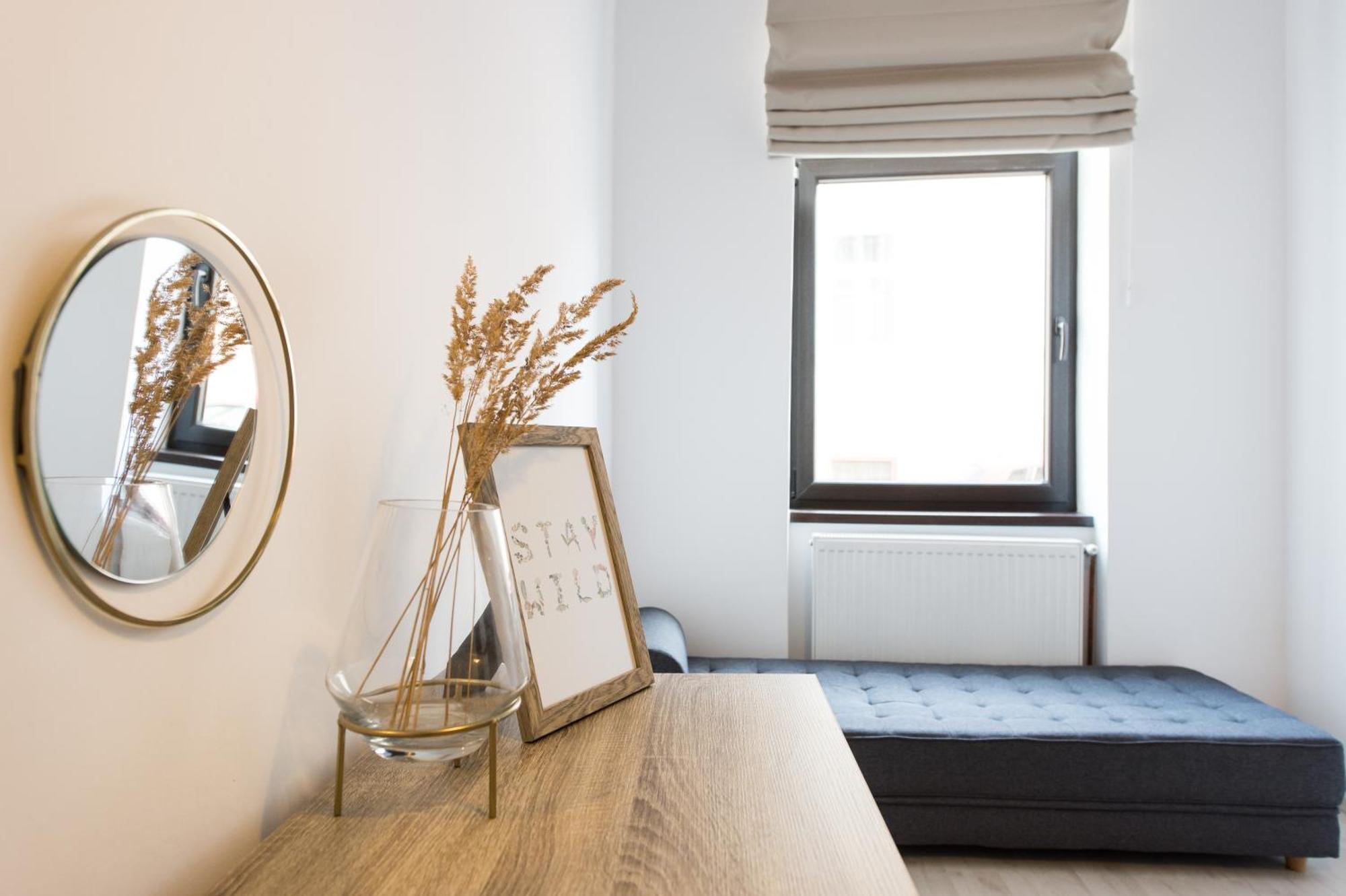 Charming Old Town Flat With Mountain View Apartment Брашов Екстериор снимка