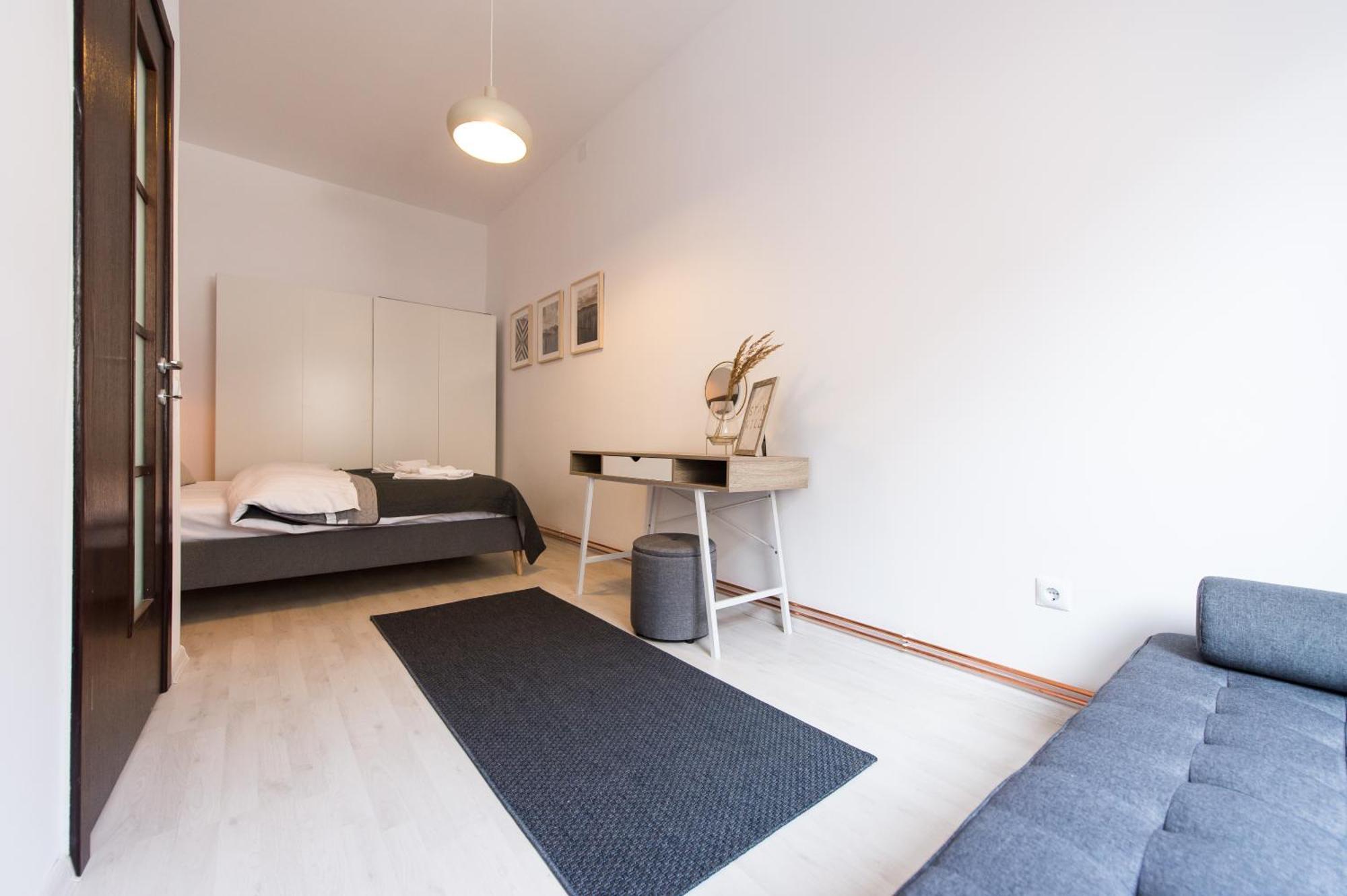 Charming Old Town Flat With Mountain View Apartment Брашов Екстериор снимка