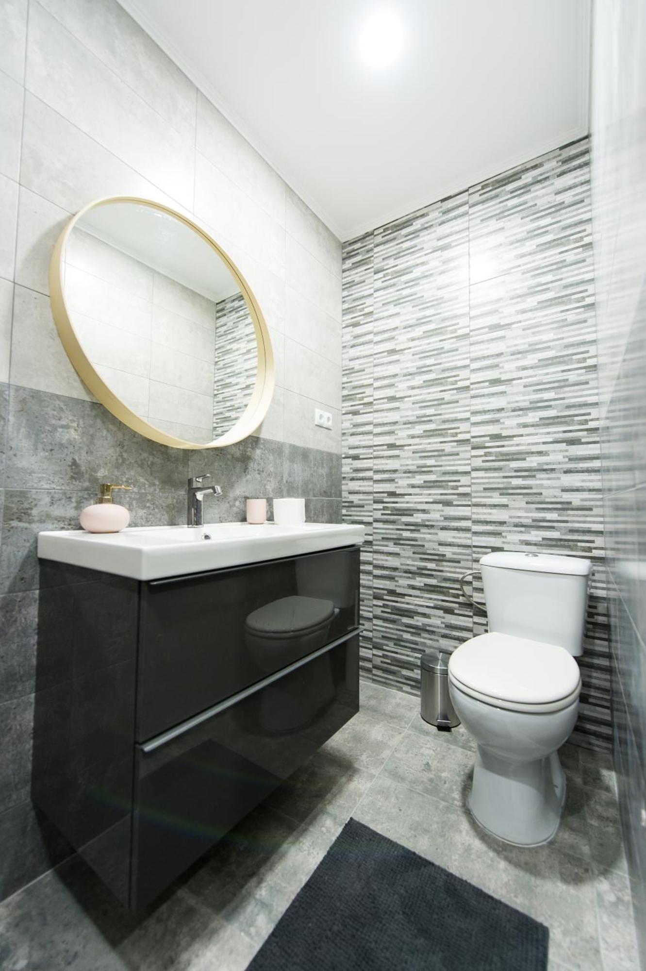 Charming Old Town Flat With Mountain View Apartment Брашов Екстериор снимка