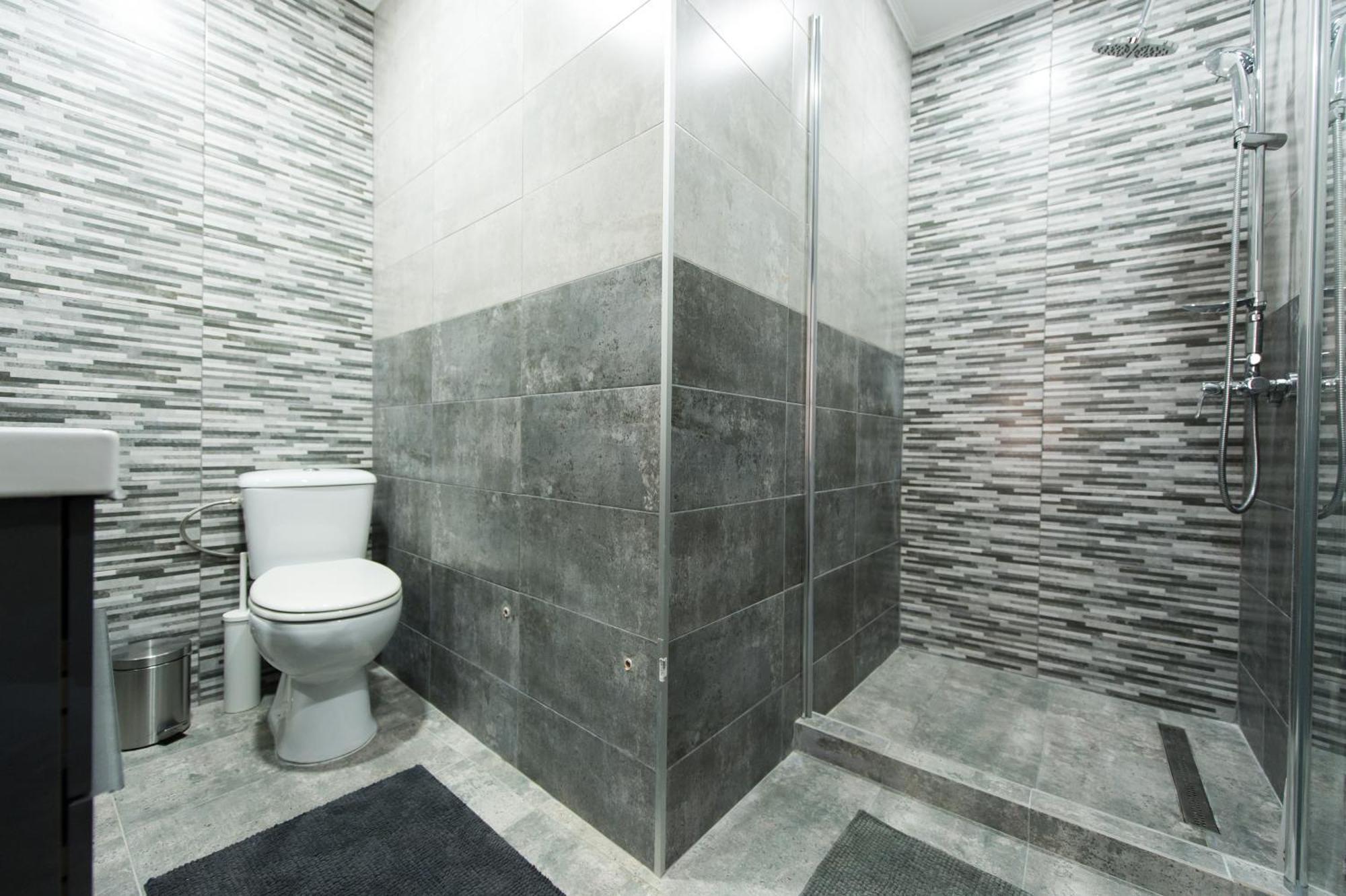 Charming Old Town Flat With Mountain View Apartment Брашов Екстериор снимка